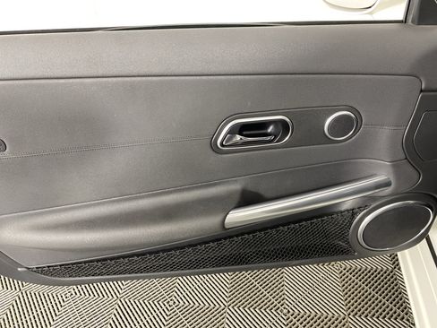 Used 2005 Chrysler Crossfire Limited RWD image 11