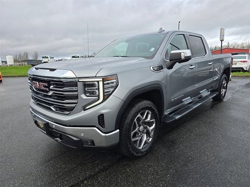 Used 2024 GMC Sierra 1500 SLT w/ SLT Premium Plus Package image 8