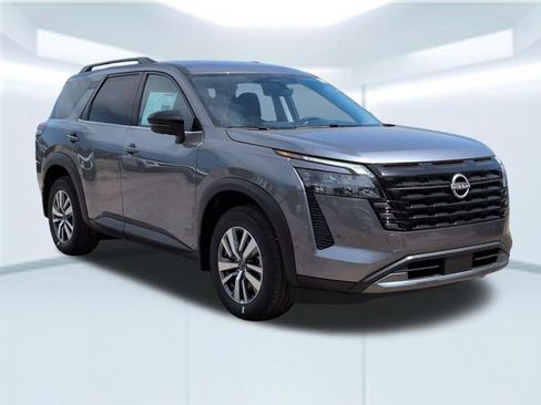 New 2026 Nissan Pathfinder SL FWD image 8