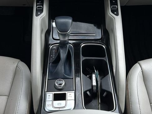 Used 2024 Kia Telluride EX w/ EX Captain's Chair Package FWD image 27