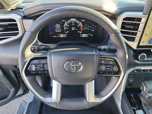 Used 2025 Toyota Tundra Platinum image 19