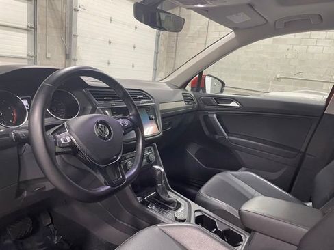 Used 2018 Volkswagen Tiguan SE AWD/4WD image 13