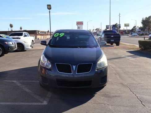 Used 2009 Pontiac Vibe 4dr HB FWD w/ Preferred Package image 2
