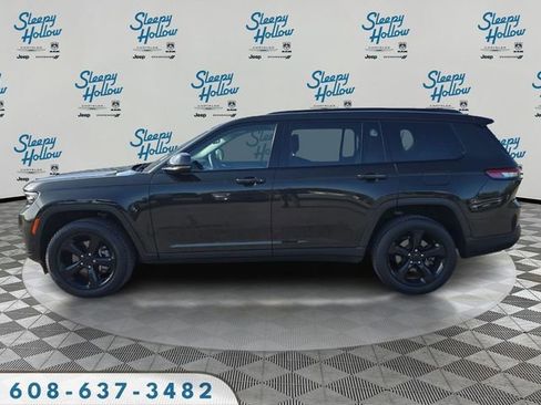 Used 2023 Jeep Grand Cherokee L Limited w/ Black Appearance Package AWD/4WD image 8