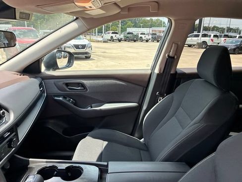 Used 2023 Nissan Rogue S FWD image 15