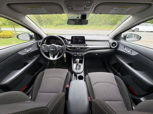 Certified 2024 Kia Forte LXS FWD image 26