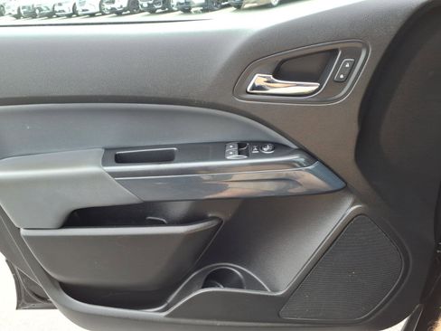 Used 2019 Chevrolet Colorado Z71 AWD/4WD image 21