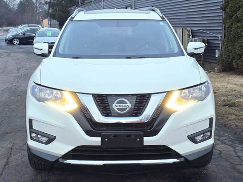 Used 2017 Nissan Rogue SV AWD/4WD image 9