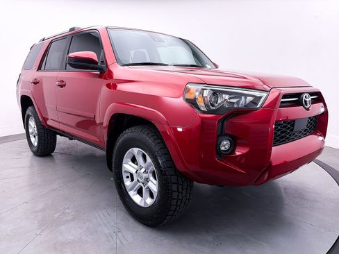 Used 2022 Toyota 4Runner SR5 AWD/4WD image 7