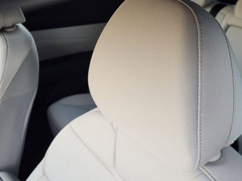 New 2026 Hyundai Tucson SE image 10