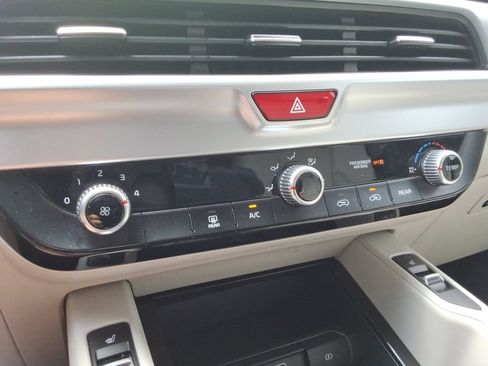 Used 2020 Kia Telluride S FWD image 33