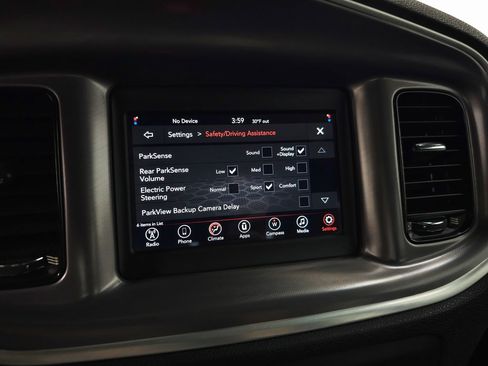 Used 2019 Dodge Charger SXT image 22