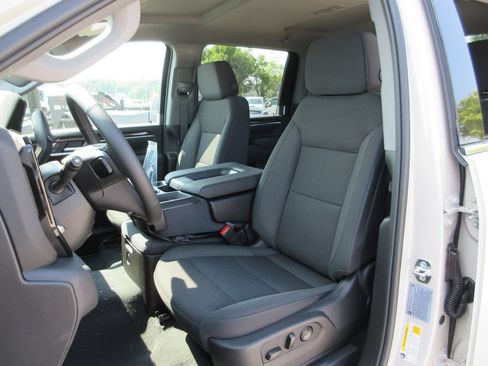 New 2026 GMC Sierra 2500 SLE w/ SLE Value Package; AWD/4WD image 11