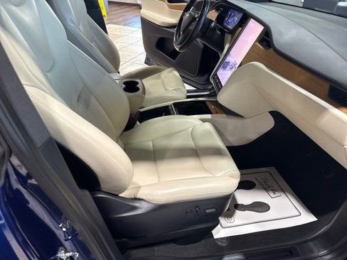 Used 2020 Tesla Model X Performance image 18