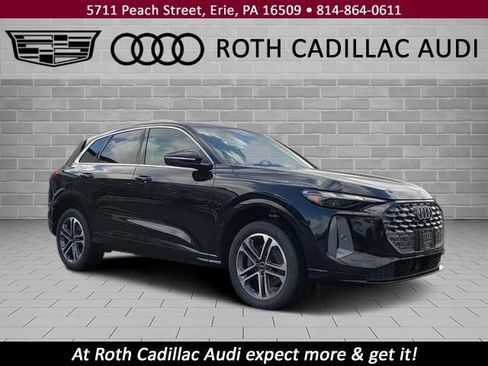 Used 2025 Audi Q5 Premium w/ Convenience Package AWD/4WD image 1