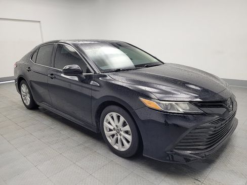 Used 2019 Toyota Camry LE FWD image 13