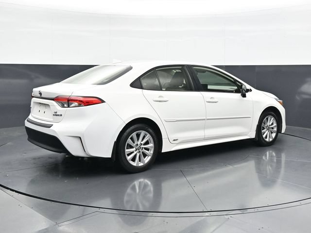 Used 2024 Toyota Corolla LE w/ LE Convenience Package AWD/4WD image 2