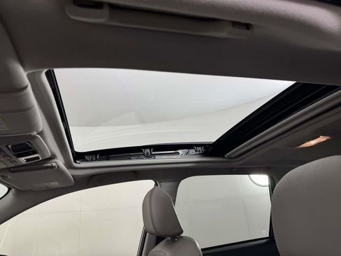 Used 2016 Subaru Forester 2.5i Limited image 32