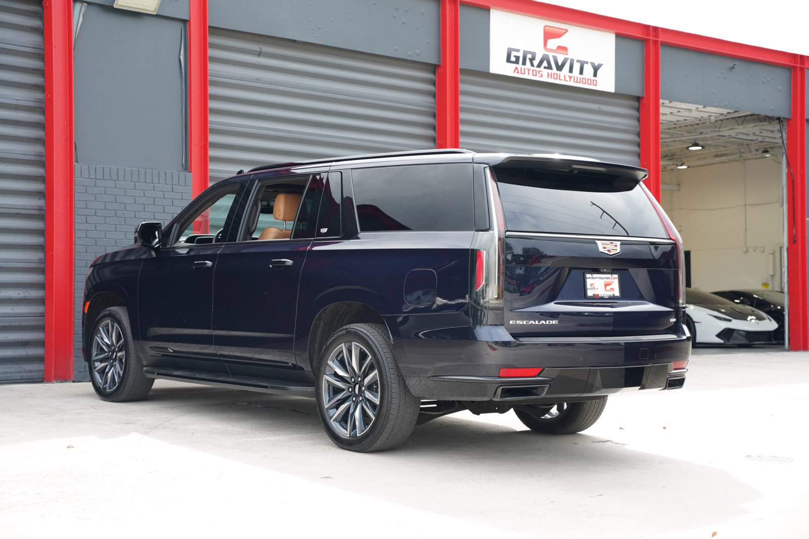 Used 2024 Cadillac Escalade ESV Sport AWD/4WD image 5
