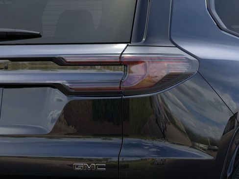 New 2026 GMC Acadia Denali Ultimate w/ LPO, Floor Liner Package AWD/4WD image 13