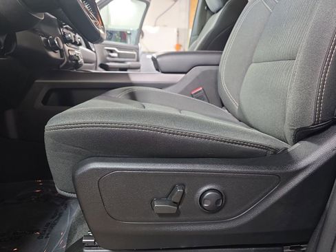 Used 2022 RAM 1500 Big Horn AWD/4WD image 29