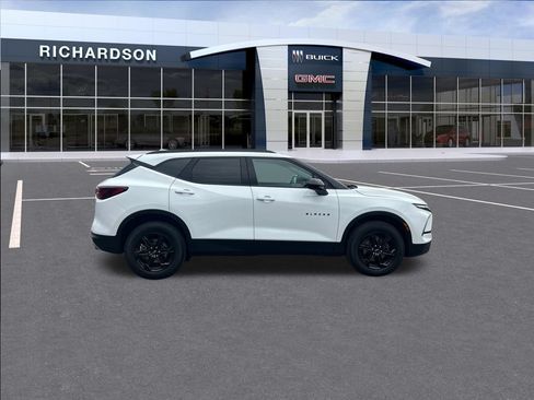 Used 2024 Chevrolet Blazer LT w/ Blazer LT Plus Package AWD/4WD image 6