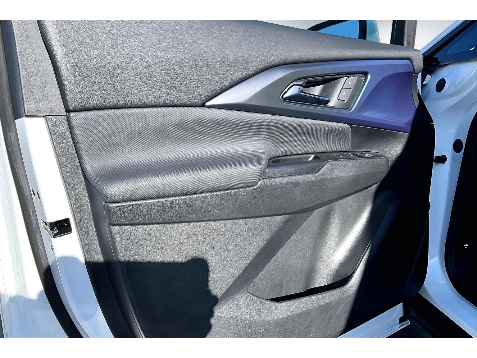 Used 2024 Chevrolet Equinox EV LT FWD image 20