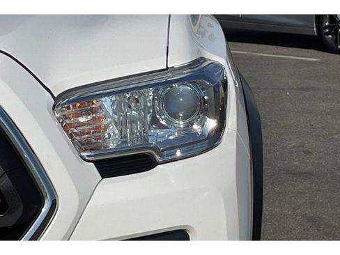 Used 2023 Toyota Tacoma SR5 image 40