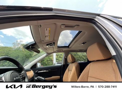 Certified 2024 Kia Seltos SX w/ SX Sunroof Package AWD/4WD image 16