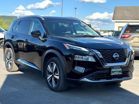 Used 2022 Nissan Rogue SL w/ SL Premium Package image 3