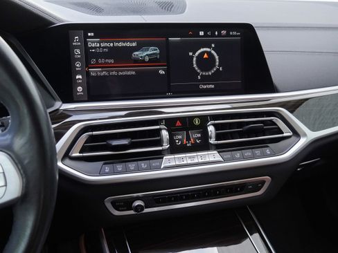 Used 2020 BMW X7 xDrive40i w/ Premium Package AWD/4WD image 25