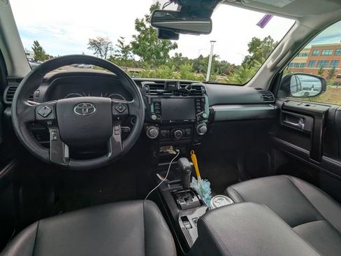 Used 2021 Toyota 4Runner Venture w/ Moonroof Package AWD/4WD image 14