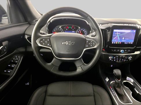 Used 2023 Chevrolet Traverse RS FWD image 6