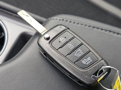 Used 2023 Hyundai Sonata SE image 33