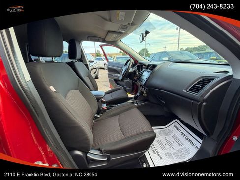 Used 2019 Mitsubishi Outlander Sport LE FWD image 13