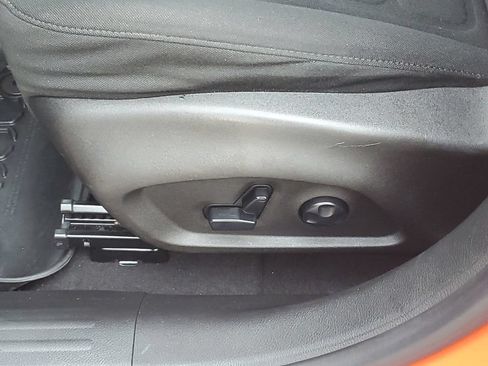 Used 2018 Jeep Renegade Latitude w/ Popular Equipment Group AWD/4WD image 16