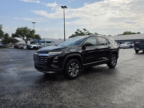 Used 2025 Chevrolet Equinox LT w/ Convenience Package II FWD image 10