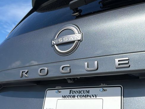 Used 2024 Nissan Rogue S FWD image 16