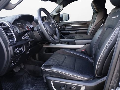 Used 2023 RAM 1500 Laramie AWD/4WD image 19