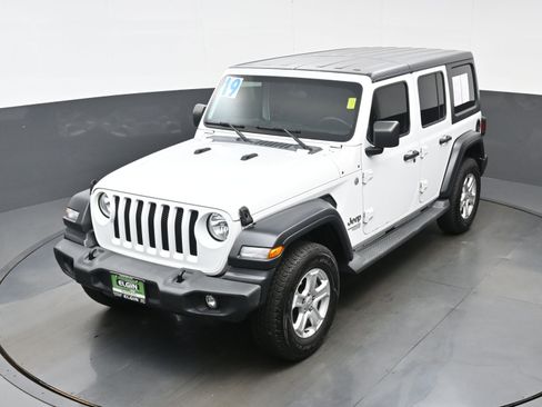 Used 2019 Jeep Wrangler Unlimited Sport S AWD/4WD image 34