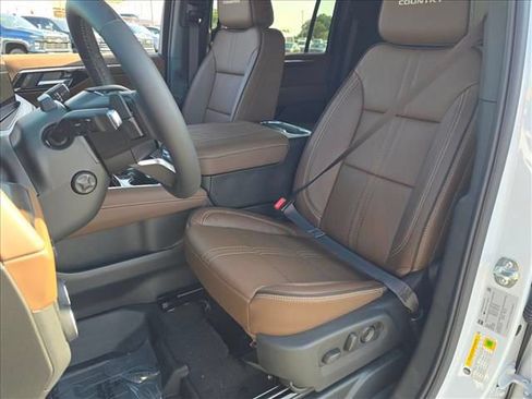 New 2026 Chevrolet Suburban High Country AWD/4WD image 18