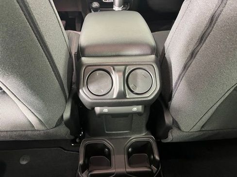 Used 2026 Jeep Wrangler Sport S image 39