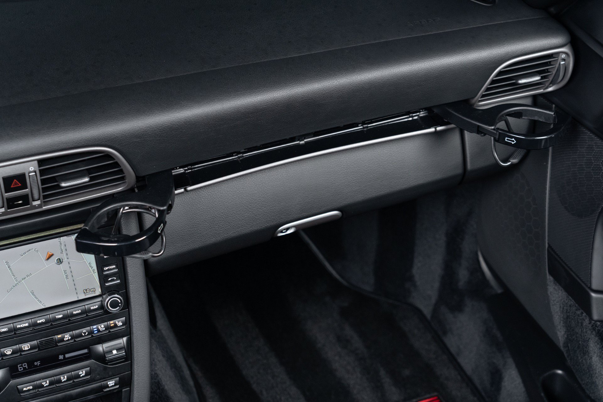 Used 2010 Porsche 911 Cabriolet image 49