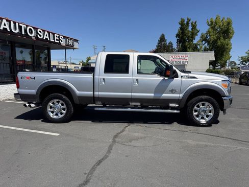 Used 2011 Ford F250 Lariat w/ Lariat Ultimate Pkg AWD/4WD image 2