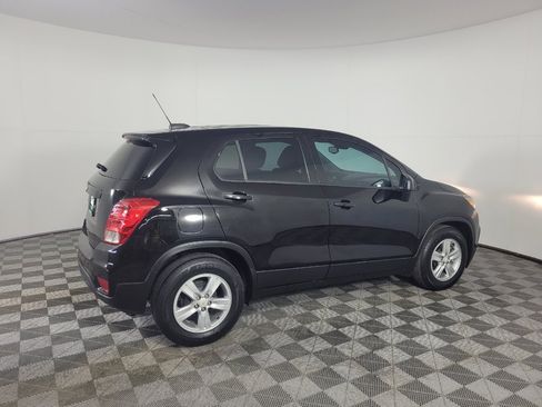 Used 2020 Chevrolet Trax LS w/ Tint and Cruise Package FWD image 10