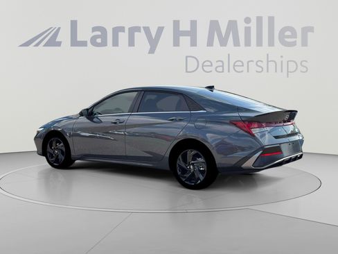 New 2026 Hyundai Elantra SEL Sport Premium FWD image 4