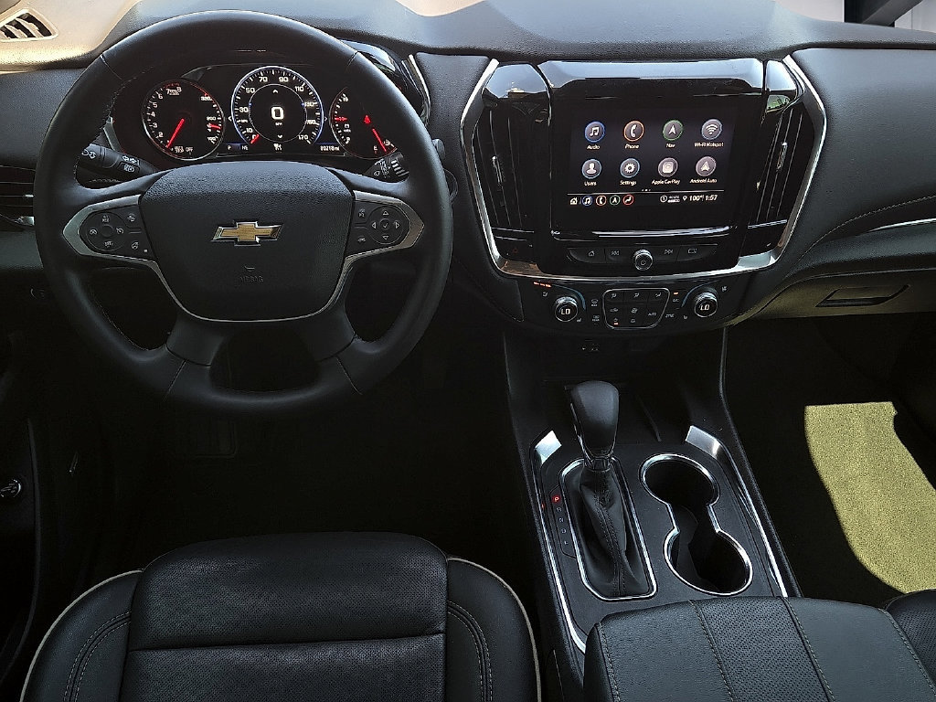 Used 2023 Chevrolet Traverse Premier FWD image 12
