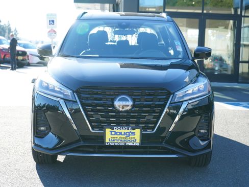 Used 2024 Nissan Kicks SR image 9