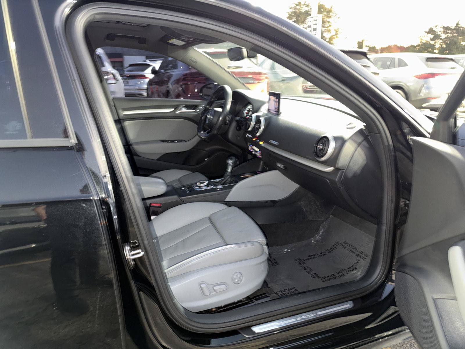 Used 2018 Audi A3 e-tron Premium w/ Sport Package FWD image 33