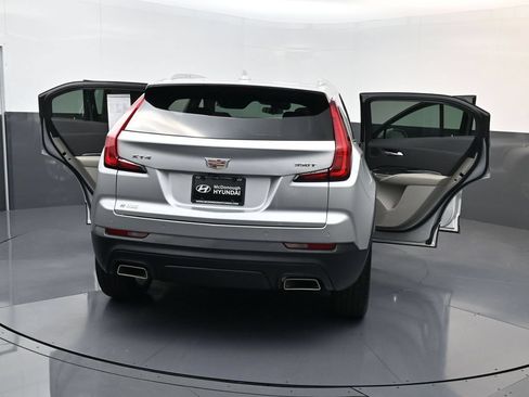 Used 2020 Cadillac XT4 Luxury w/ Cold Weather Package FWD image 31